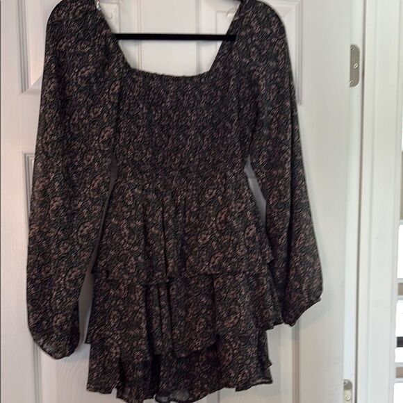 Ruffled romper by Entro! Sheer sleeves! Looks like a dress! - Picture 1 of 5